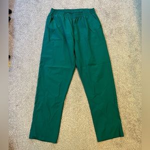 Green scrub pant with pockets